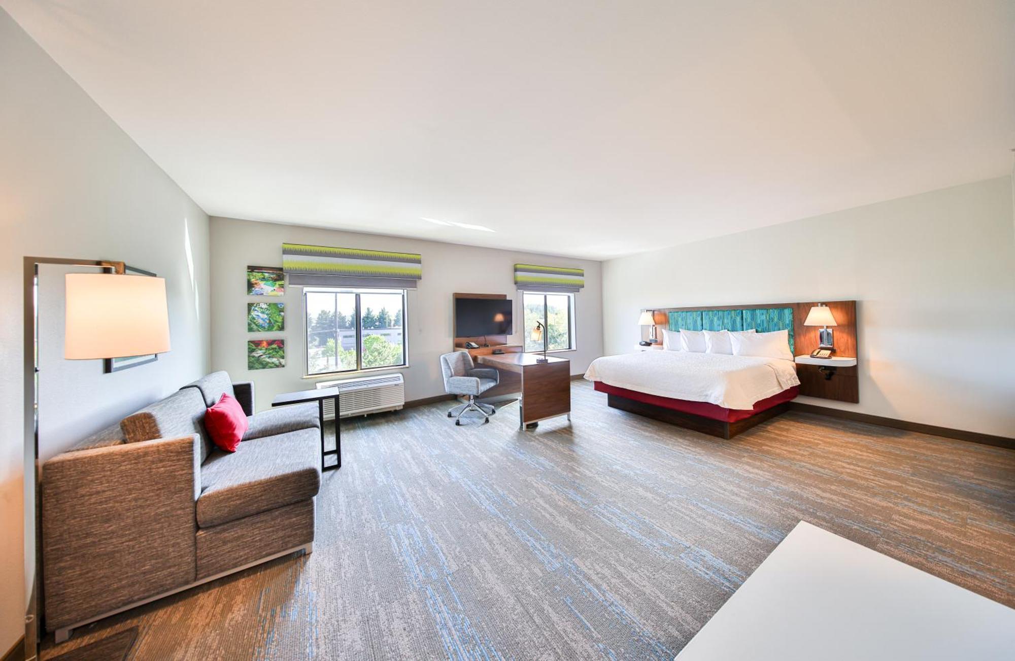 Hampton Inn & Suites By Hilton Seattle/Kent Exterior photo